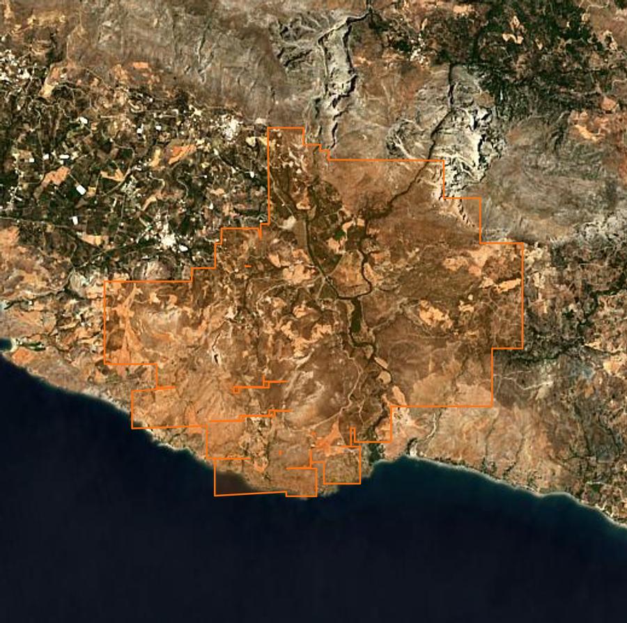 Contour de la zone brûlée de Δήμος Αγίου Βασιλείου (GR), tracé sur l'imagerie satellite