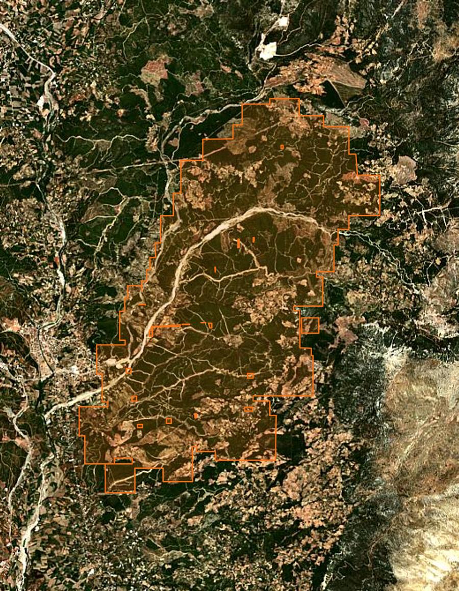 Contour de la zone brûlée de Seydikemer (TR), tracé sur l'imagerie satellite