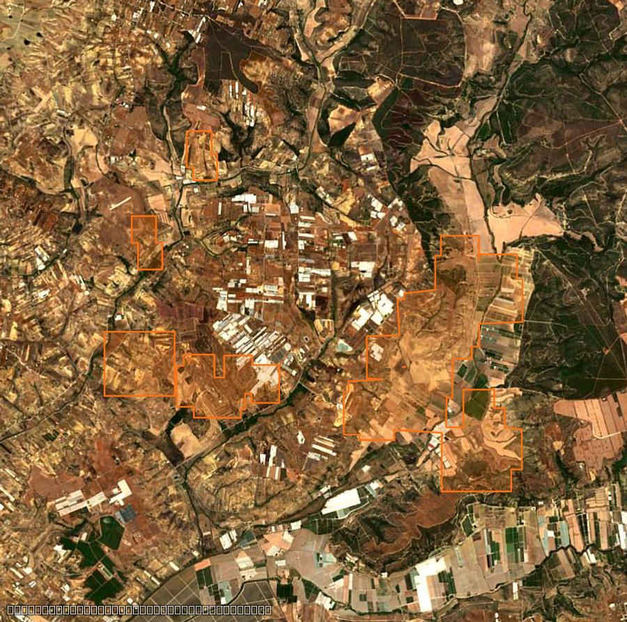 Contour de la zone brûlée de Gela (IT), tracé sur l'imagerie satellite