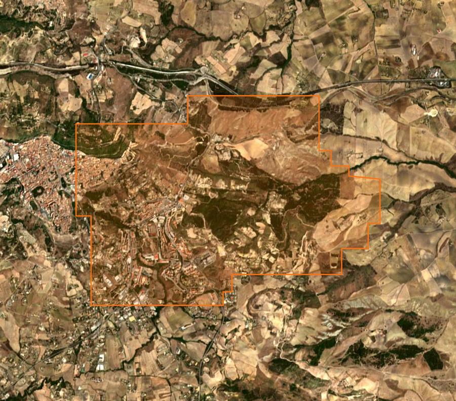 Contour de la zone brûlée d'Enna (IT), tracé sur l'imagerie satellite
