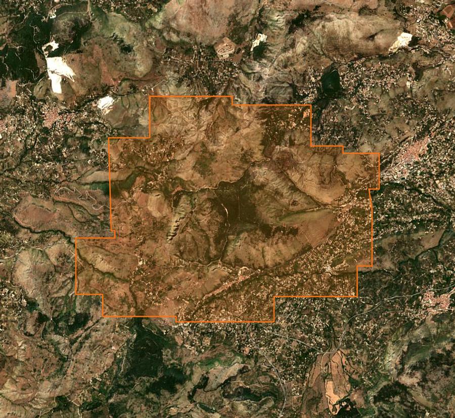 Contour de la zone brûlée de Monreale (IT), tracé sur l'imagerie satellite