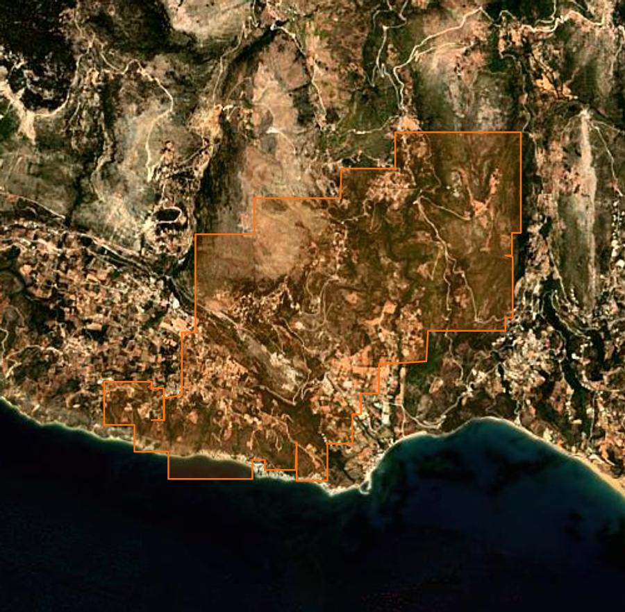 Contour de la zone brûlée de Δημοτική Ενότητα Ελειού-Πρόνων (GR), tracé sur l'imagerie satellite