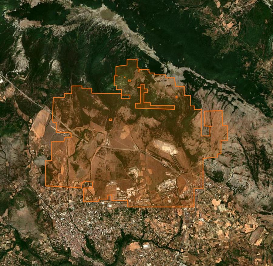 Contour de la zone brûlée de Castrovillari (IT), tracé sur l'imagerie satellite