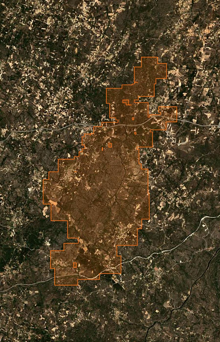 Contour de la zone brûlée de Castanheira (PT), tracé sur l'imagerie satellite