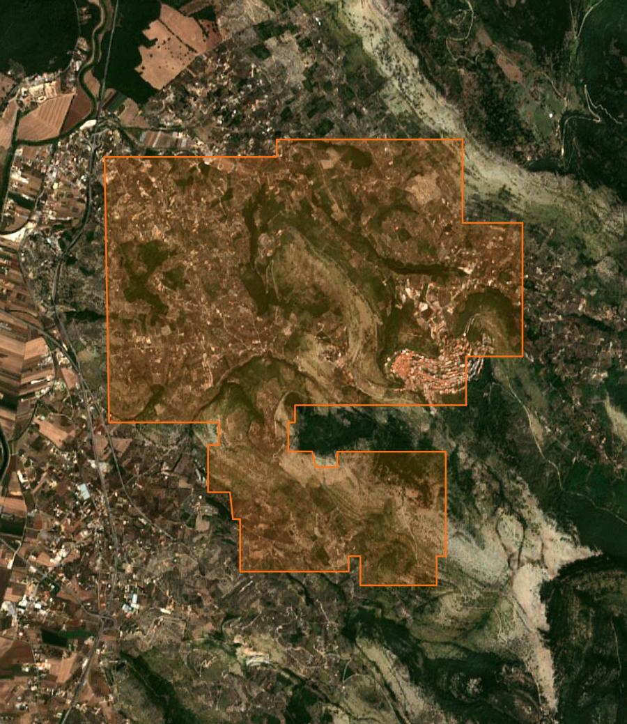 Contour de la zone brûlée de Sonnino (IT), tracé sur l'imagerie satellite