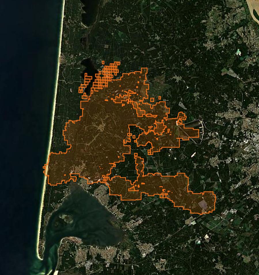Umriss der Brandfläche bei Le Porge, gezeichnet auf Satellitenbilder