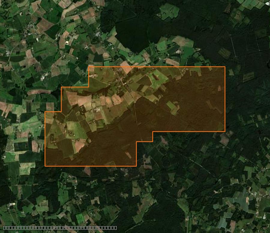 Outline of the burned area near Baugé-en-Anjou, drawn over satellite imagery